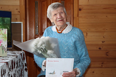 Жительницу района Вороново поздравили с 99-летием