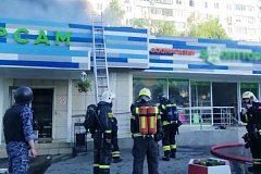 Столичные росгвардейцы помогли экстренным службам при тушении пожара