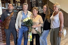 Руководство и ветераны Отдела МВД России «Щербинский» г. Москвы поздравили с 70-летним юбилеем майора внутренней службы в отставке Надежду Кукушкину