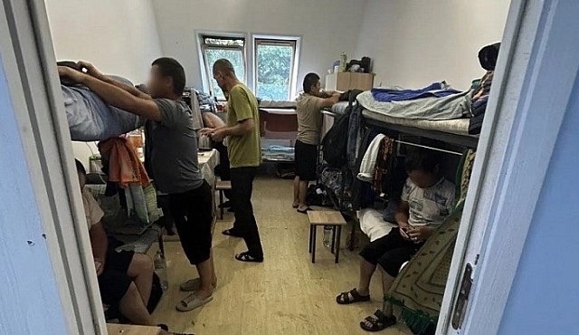 Полицейские Новой Москвы провели рейд по пресечению нарушений миграционного законодательства в Филимонковском районе Новомосковского округа столицы