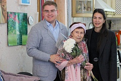 В Вороново поздравили труженика тыла с 96-летием