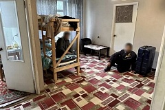 В Коммунарке участковый уполномоченный полиции задержал подозреваемую в фиктивной постановке на учет иностранных граждан