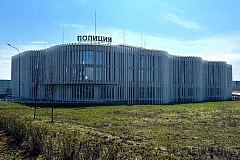 В Коммунарке полицейские задержали подозреваемую в краже из автомобиля