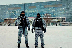 Сотрудники и военнослужащие столичного главка Росгвардии обеспечили безопасность матча КХЛ 