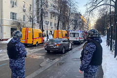 Сотрудники Росгвардии обеспечили безопасность граждан при возгорании жилого дома в центре Москвы 